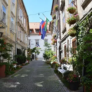 https://rose-ljubljana-apartment.hotels-in-ljubljana.com