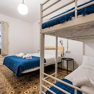 https://modernist-apartment-for-large-groups-in-eixample.topbarcelonahotels.com